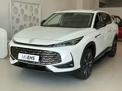 Nuova MG HS Luxury 142 CV (104 kW) 2026 Bianco SUV