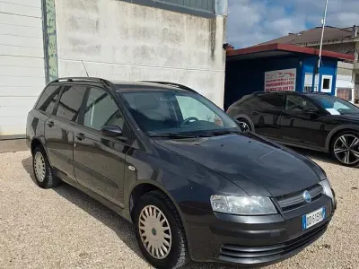 Usata Fiat Stilo Dynamic 105 CV (77 kW) 2007 Nero Station wagon