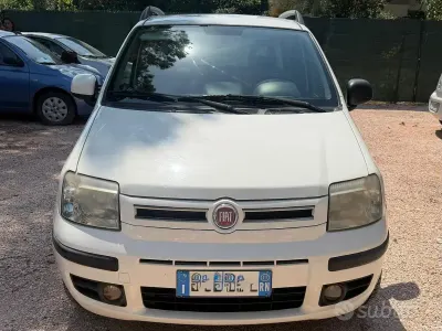 Usata Fiat Panda Dynamic 69 CV (50 kW) 2011 Bianco Utilitaria