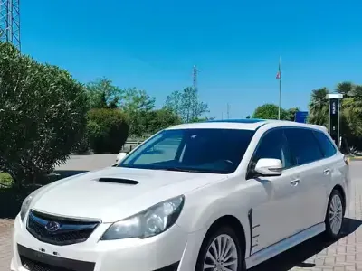 Usata Subaru Legacy 150 CV (110 kW) 2011 Bianco Station wagon