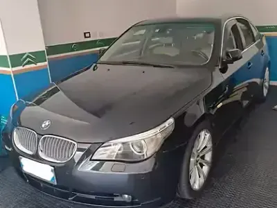 Usata BMW 530 231 CV (169 kW) 2005 Nero Berlina