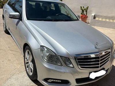 Usata Mercedes E220 170 CV (125 kW) 2009 Grigio Berlina