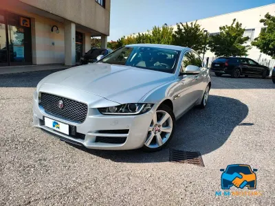 Usata Jaguar XE Prestige 179 CV (131 kW) 2016 Bianco Berlina