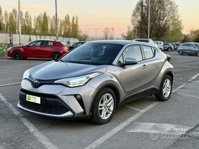 Usata Toyota C-HR Active 98 CV (72 kW) 2021 Grigio SUV