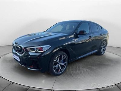 Usata BMW X6 M Sport 286 CV (210 kW) 2022 Black sapphire metallizzato SUV