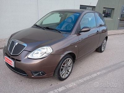 Usata Lancia Ypsilon 60 CV (44 kW) 2009 Marrone Utilitaria