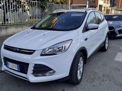 Usata Ford Kuga Titanium 163 CV (119 kW) 2016 Bianco SUV