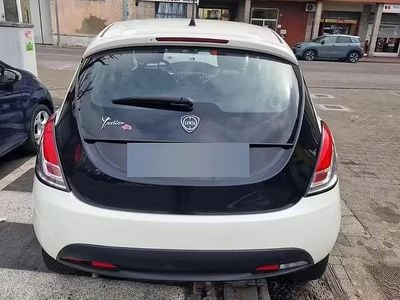 Gebraucht Lancia Ypsilon S 69 PS (50 kW) 2013 Weiß Kleinwagen
