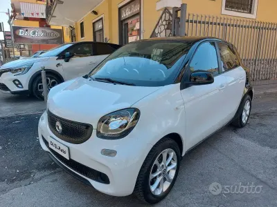Usata Smart ForFour 71 CV (52 kW) 2017 Bianco Utilitaria