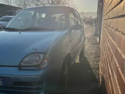 Käytetty Fiat 600 54 HP (39 kW) 2005 Viistoperä