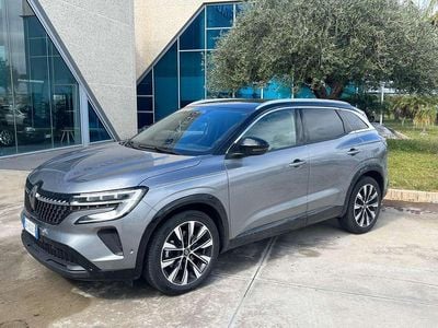 Usata Renault Austral Techno 131 CV (96 kW) 2023 Grigio SUV