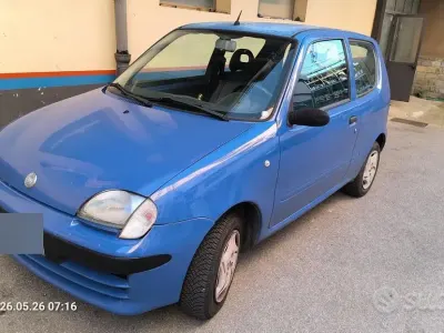 Usata Fiat 600 54 CV (39 kW) 2004 Blu Berlina