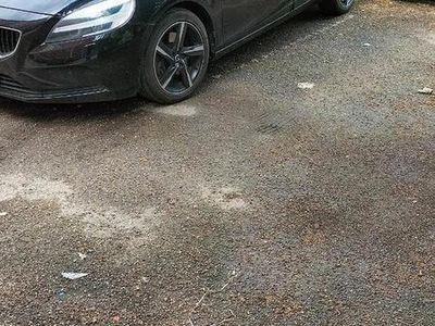 Usata Volvo V40 120 CV (88 kW) 2019 Nero Station wagon