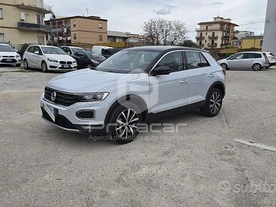 Usata VW T-Roc Style 116 CV (85 kW) 2019 Bianco SUV
