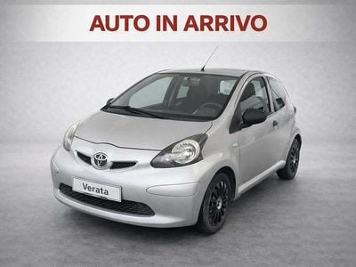 Usata Toyota Aygo 68 CV (50 kW) 2008 Argento Utilitaria