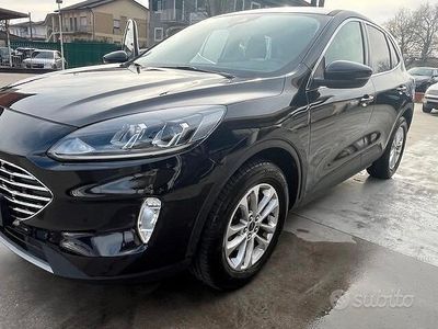 Usata Ford Kuga Titanium 120 CV (88 kW) 2021 Nero SUV