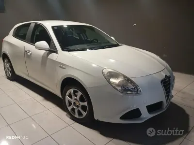 Usata Alfa Romeo Giulietta 105 CV (77 kW) 2012 Bianco Utilitaria
