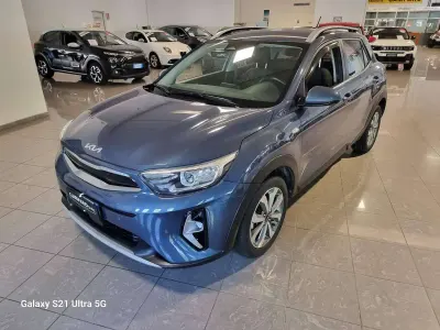 Usata Kia Stonic Style 101 CV (74 kW) 2022 Blu/azzurro SUV