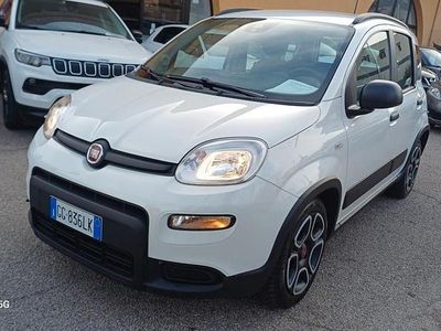 Begagnad Fiat Panda City Life 69 HK (50 kW) 2022 Vit Halvkombi