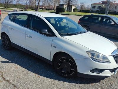 Usata Lancia Delta 120 CV (88 kW) 2009 Bianco Utilitaria