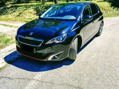Usata Peugeot 308 Allure 116 CV (85 kW) 2014 Berlina