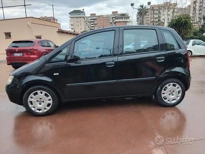 Usata Fiat Idea Active 77 CV (56 kW) 2012 Nero Monovolume