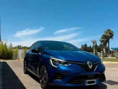 Usata Renault Clio V Intens 116 CV (85 kW) 2020 Bluazzurro Utilitaria