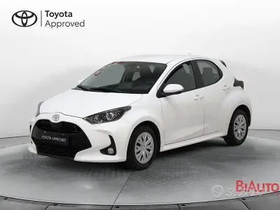 Gebraucht Toyota Yaris Active 72 PS (52 kW) 2022 Weiß Kleinwagen