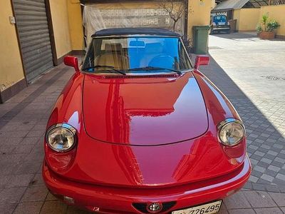 Usata Alfa Romeo Spider 128 CV (94 kW) 1991 Rosso Cabrio