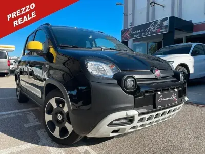 Usata Fiat Panda Cross Cross 71 CV (52 kW) 2025 Nero Utilitaria