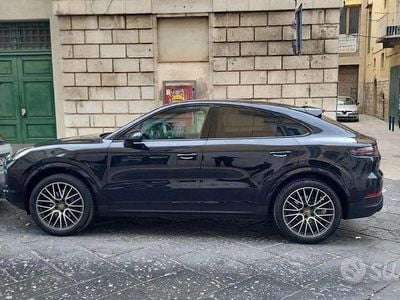 Nero Usata 2022 Porsche Cayenne Coupe Coupé | 66.000 €