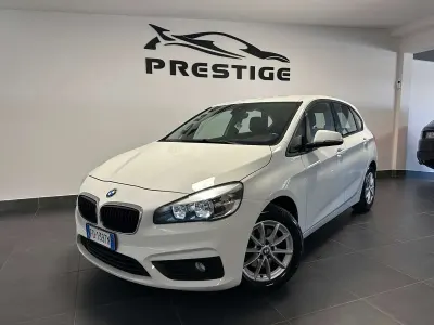 Usata BMW 216 Active Tourer Luxury Line 116 CV (85 kW) 2016 Bianco Monovolume