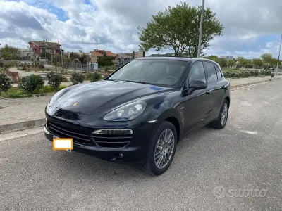 Usata Porsche Cayenne 245 CV (180 kW) 2012 Nero SUV