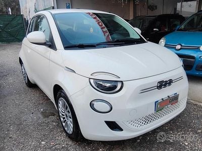 Usata Fiat 500e 69 kW (95 CV) 2021 Bianco Berlina