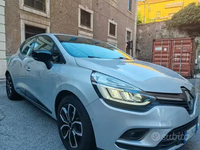 Usata Renault Clio IV Zen 90 CV (66 kW) 2019 Grigio Berlina