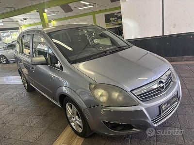 Usata Opel Zafira Cosmo 125 CV (91 kW) 2011 Grigio Monovolume