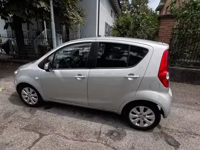 Usata Opel Agila 86 CV (63 kW) 2009 Grigio Utilitaria