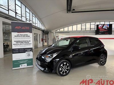 Usata Toyota Aygo Connect Style 72 CV (52 kW) 2020 Nero Utilitaria