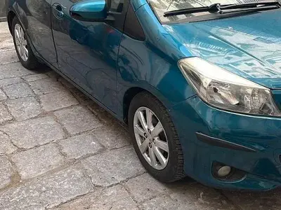Usata Toyota Yaris 75 CV (55 kW) 2012 Utilitaria