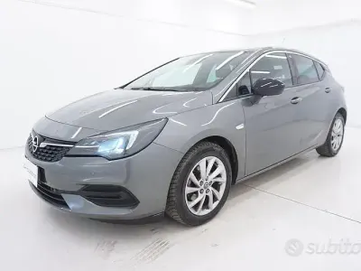Usata Opel Astra Business Elegance 122 CV (89 kW) 2021 Grigio Berlina