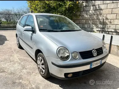 Usata VW Polo Trendline 75 CV (55 kW) 2003 Grigio Berlina