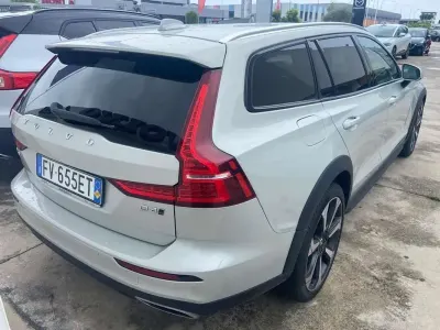 Usata Volvo V60 CC Business Edition 190 CV (139 kW) 2019 Station wagon