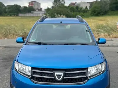 Usata Dacia Sandero Stepway 90 CV (66 kW) 2013 Blu/azzurro Berlina