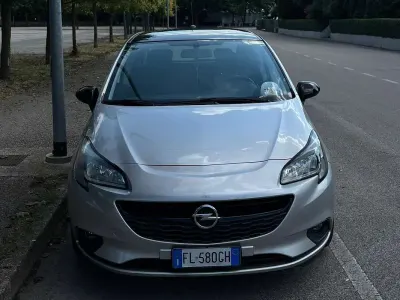 Usata Opel Corsa Cosmo 75 CV (55 kW) 2017 Grigio Utilitaria