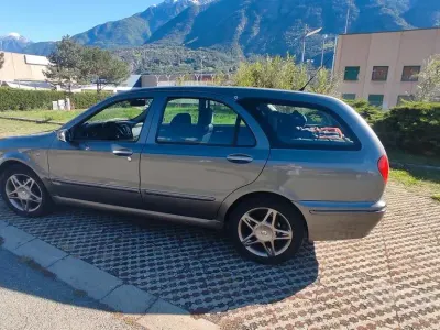 Usata Lancia Lybra 68 CV (50 kW) 2001 Grigio Station wagon