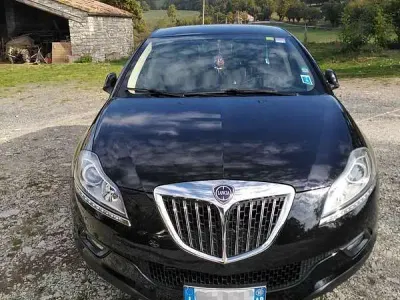 Usata Lancia Delta 150 CV (110 kW) 2010 Utilitaria