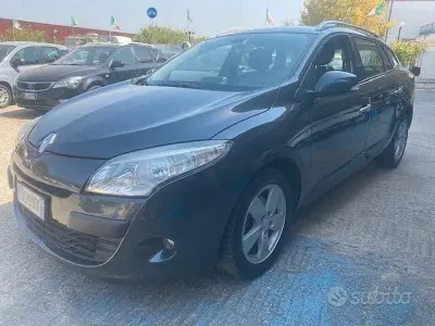 Usata Renault Mégane GrandTour 110 CV (80 kW) 2010 Grigio Station wagon