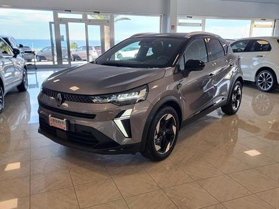 Nuova Renault Captur Techno 100 CV (73 kW) 2025 Grigio SUV