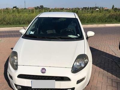 Usata Fiat Punto Lounge 84 CV (61 kW) 2012 Bianco Berlina