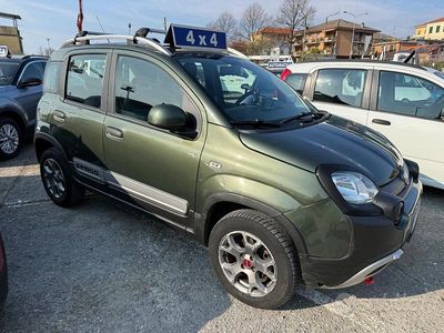 Usata Fiat Panda 4x4 S 84 CV (61 kW) 2019 Verde Utilitaria